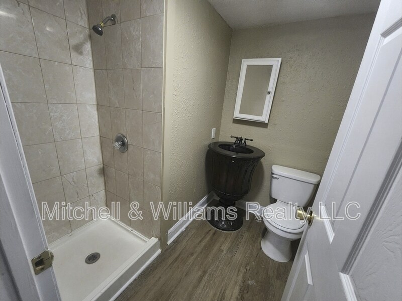 Foto del edificio - 3042 Phyllis St