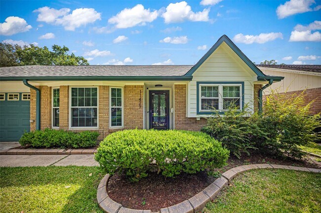 Foto del edificio - 11427 Hillcroft Ave