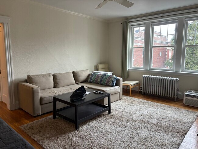 Foto del edificio - 52 Babcock St