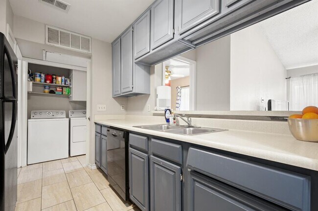 Foto del edificio - 806 W 24th St