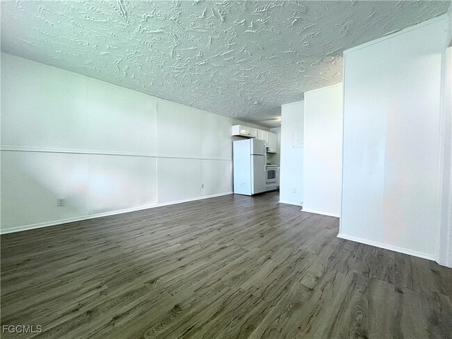 Building Photo - 3215 Jeffcott St