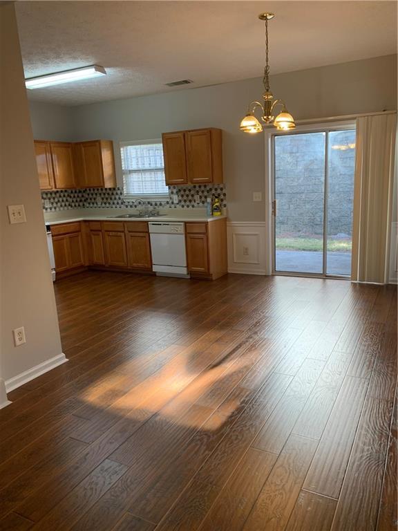 Foto del edificio - 2245 Dandridge Dr