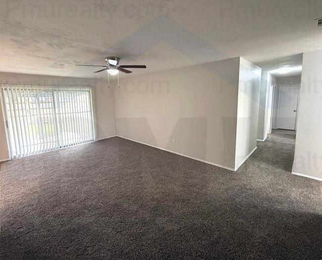 Building Photo - AVAILABLE NOW!!! 3-Bed 2-Bath with 2-car Garage
