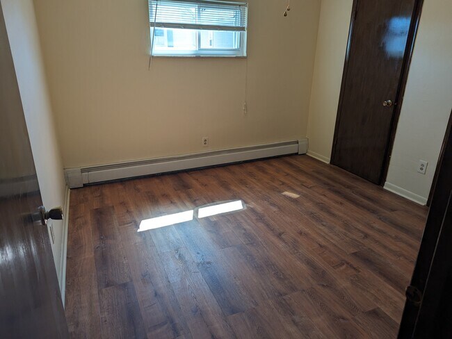 Foto del edificio - 708 Paul St