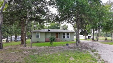Building Photo - 11941 Old County Rd