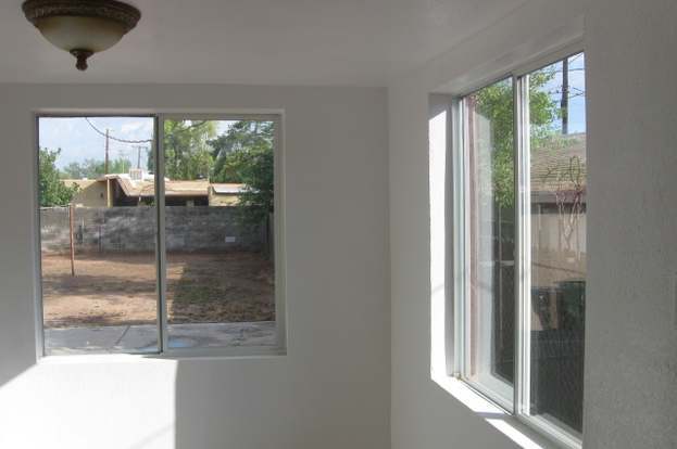 Building Photo - 2034 E Yale St