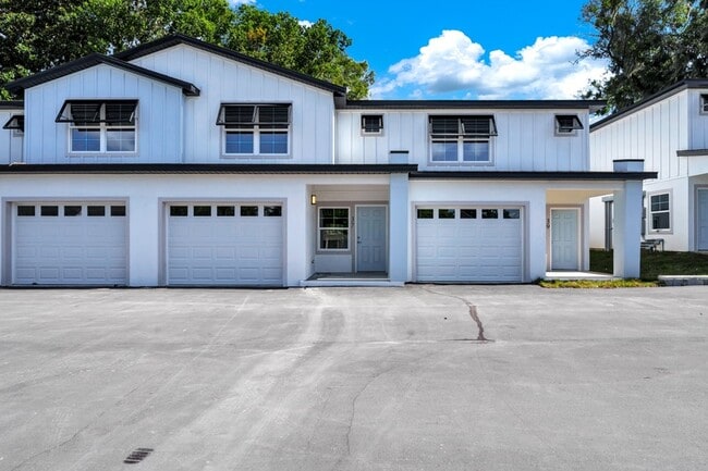 Foto del edificio - 37 SE 15th Terrace