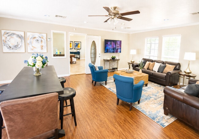 Clubhouse - Lakeview