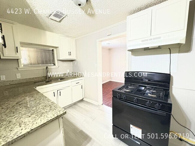Foto del edificio - 4423 W Charles Bussey Ave