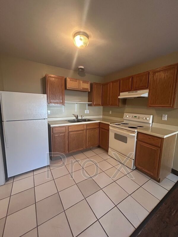 Foto del edificio - 1706 S Powell St