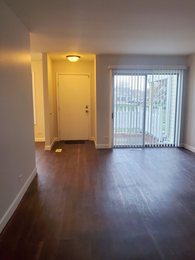 Foto del edificio - 2305 Windsor Ln