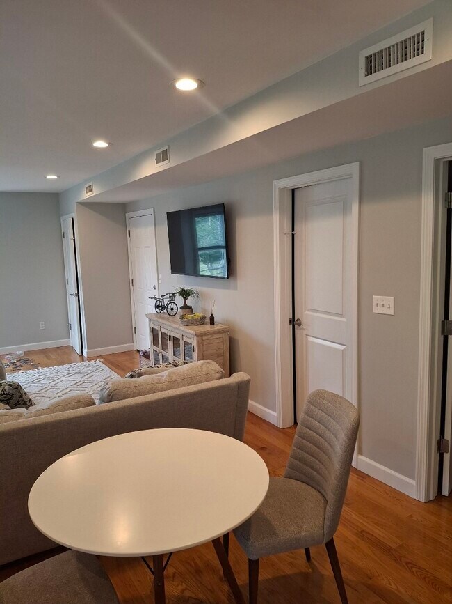 Foto del edificio - 381 Essex St