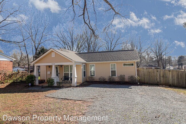 Foto del edificio - 3 br, 2 bath House - 2830 Hilliard Drive