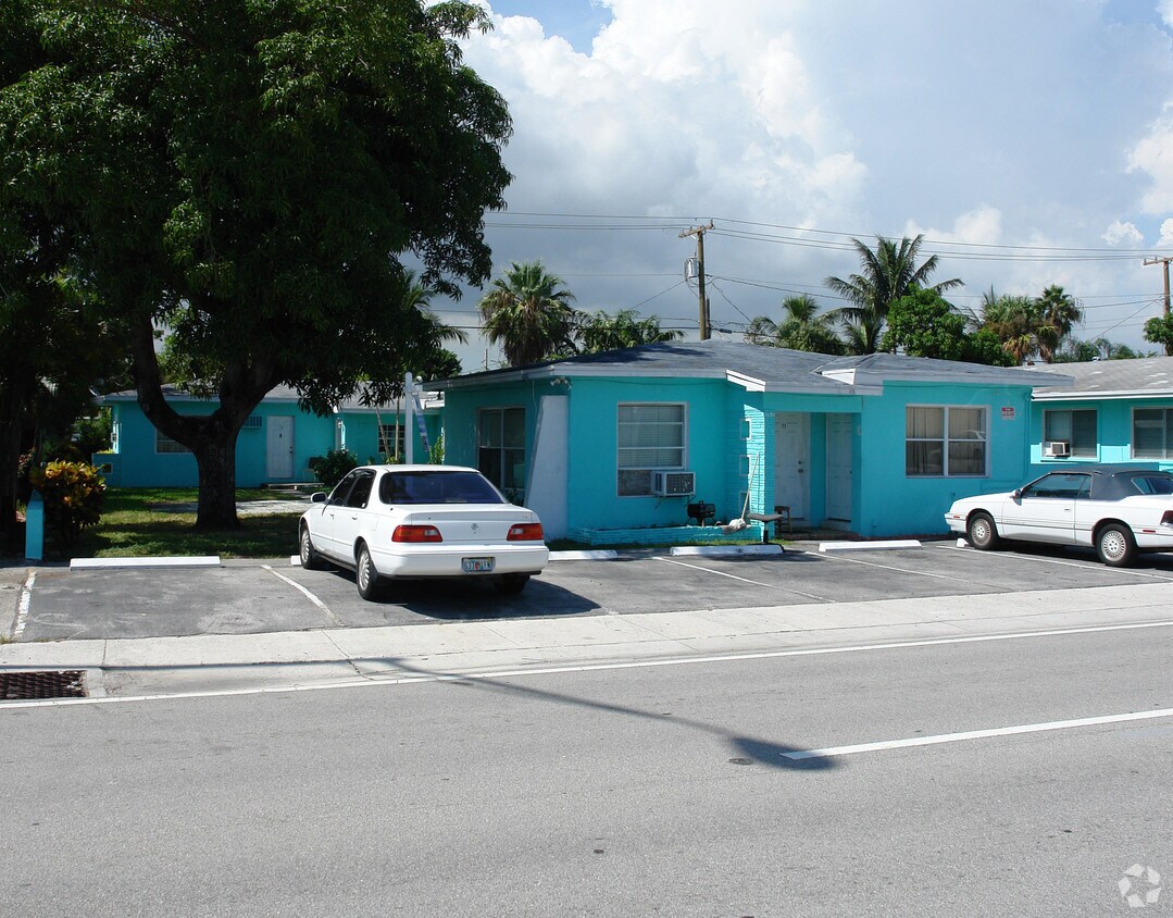 Foto del edificio - 1131-1137 NE 15th Ave