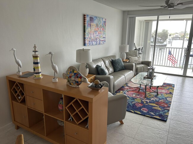 Building Photo - 3100 S Ocean Blvd