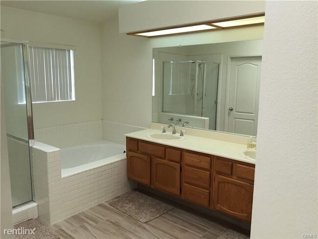 Foto del edificio - 2300 Maple Ave