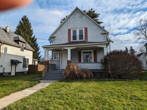 Building Photo - 413 Cherry Ave