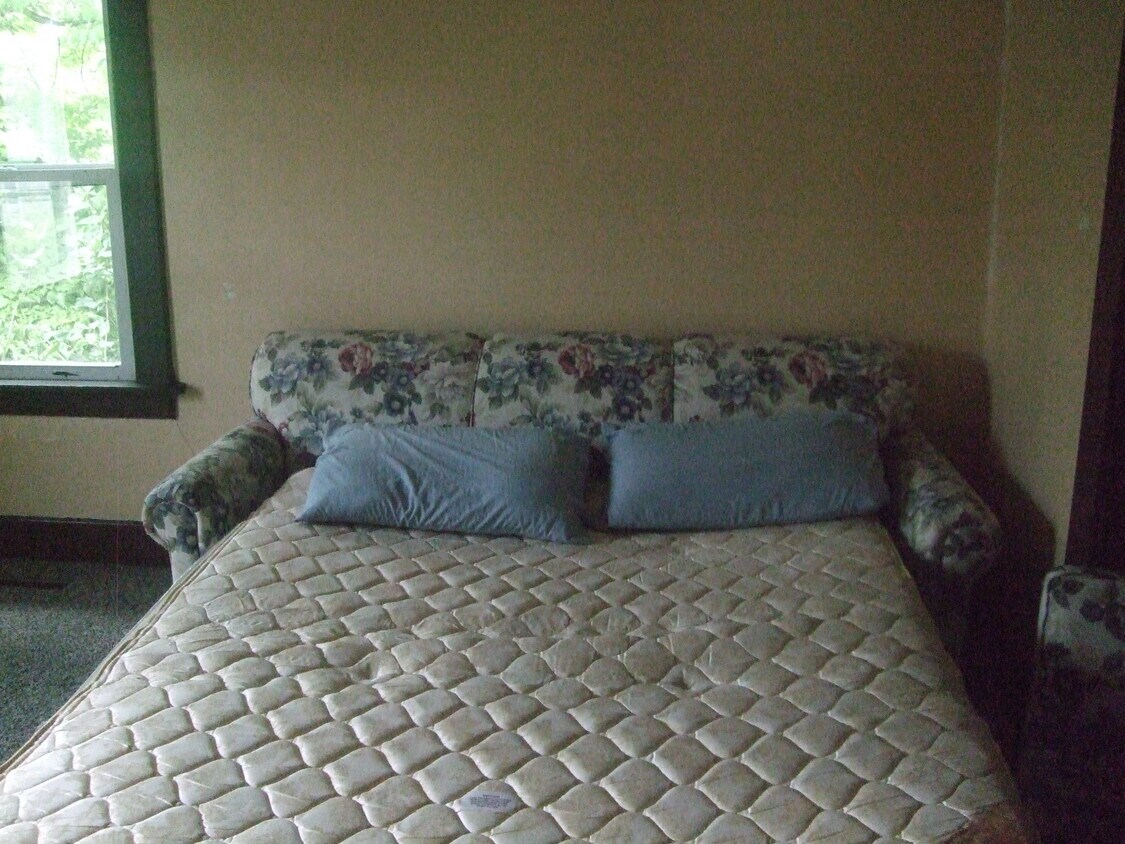 2107 Jefferson St, Lexington, MO 64067 House Rental in Lexington, MO