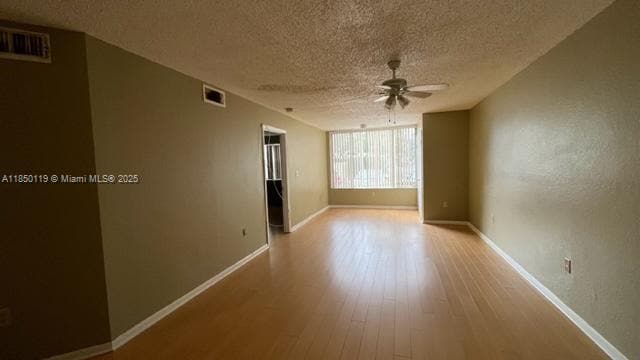 Building Photo - 2820 N Oakland Forest Dr