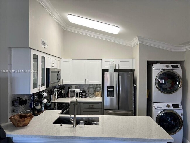 Foto del edificio - 2445 SW 18th Ter