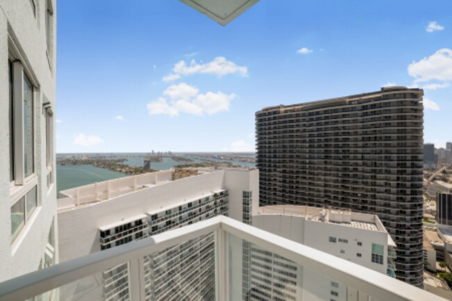 Foto del edificio - 1900 N Bayshore Dr