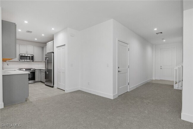 Building Photo - 10940 Salt Bay Wy