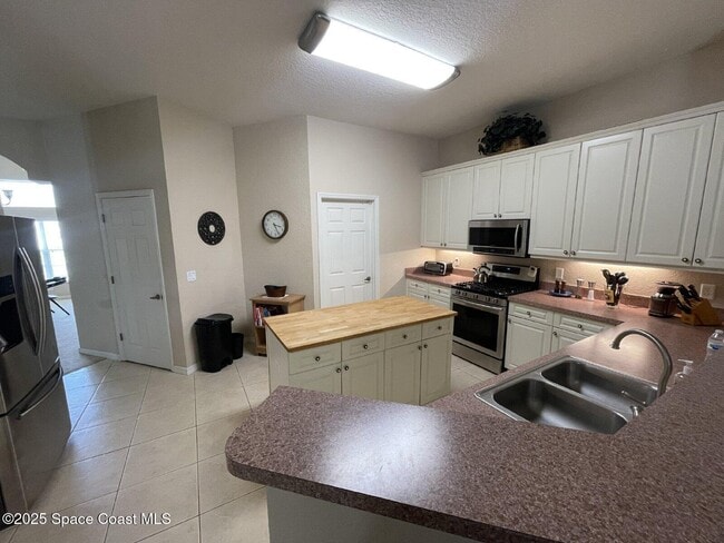 Building Photo - 4858 Chastain Dr