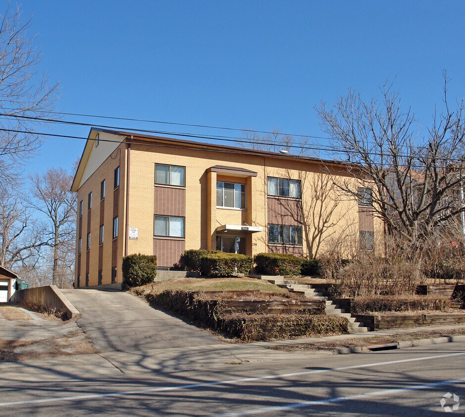 Primary Photo - 2318 Wayne Ave