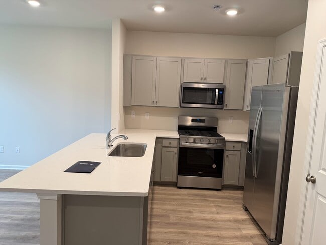 Building Photo - 1216 Susan Cir