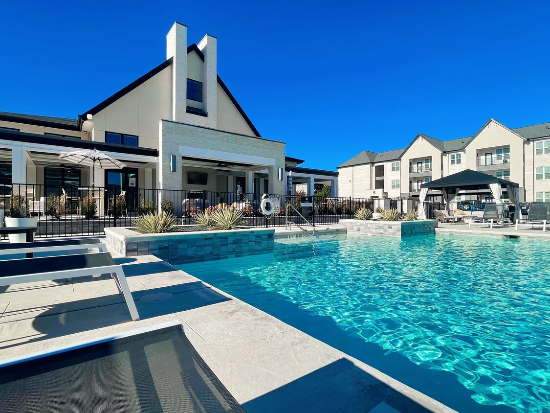 The Fitzroy San Marcos Apartments 1451 Sadler Dr San Marcos, TX