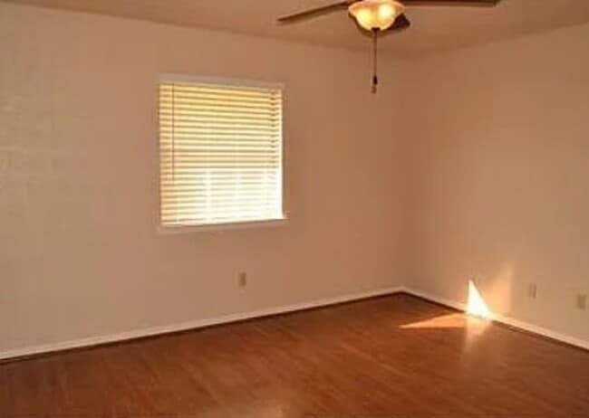 Building Photo - AVAILABLE SOON!