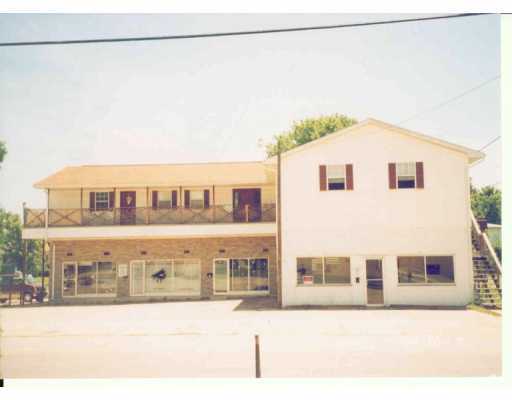 Building - 600 Walnut St