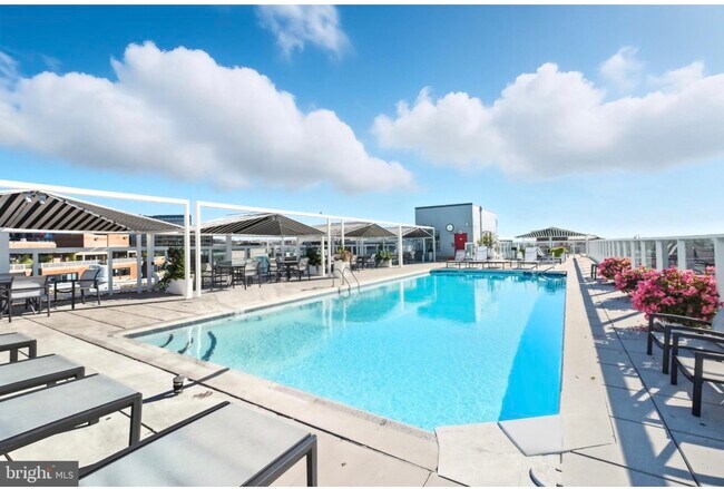 Foto del edificio - 1330 New Hampshire Ave NW