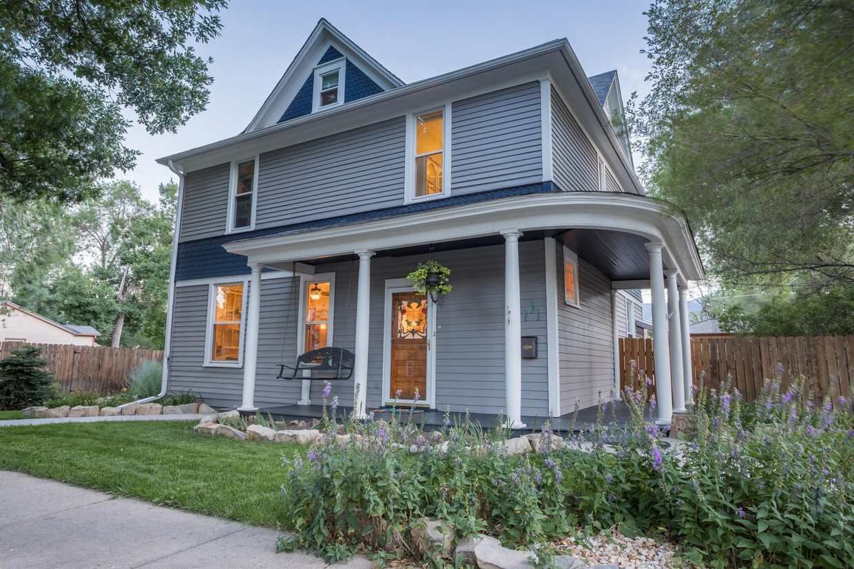 Primary Photo - 2231 W Pikes Peak Ave