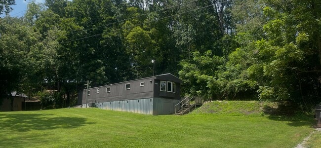 Building Photo - 4096 Simpson Ln