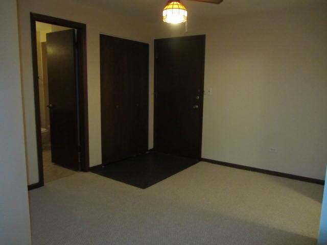 Building Photo - 2320 N Nordica Ave