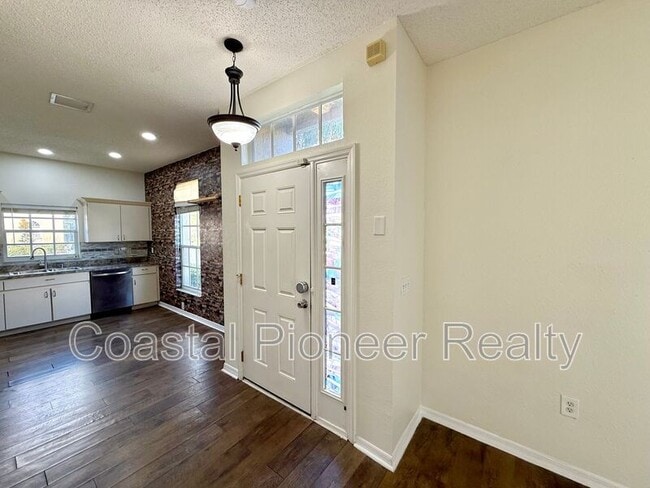 Foto del edificio - 4311 Deermont Cir