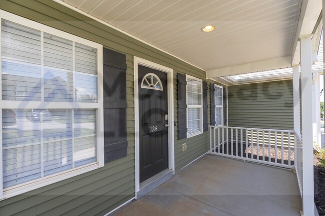 Building Photo - 124 Corinth Dr