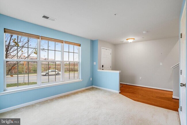 Foto del edificio - 5918 Jefferson Commons Way