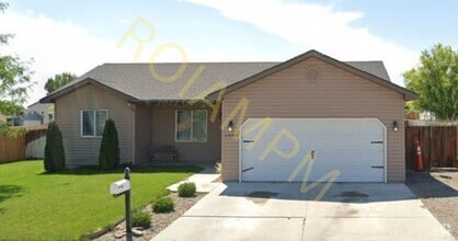 Building Photo - 1005 Chisum Cir