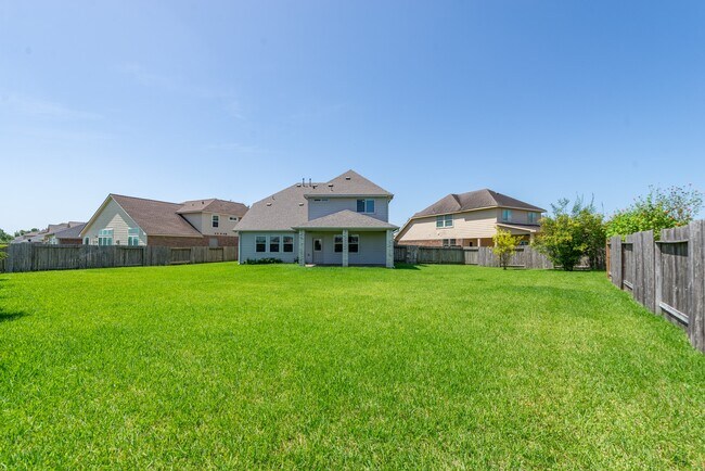 Foto del edificio - 26302 Fox Ridge Ln