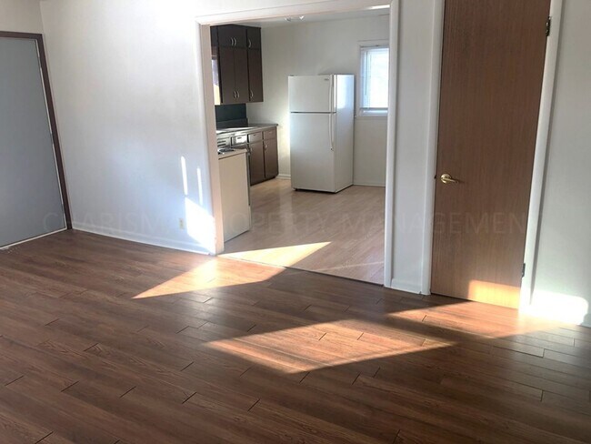 Building Photo - Zip Zap Properties