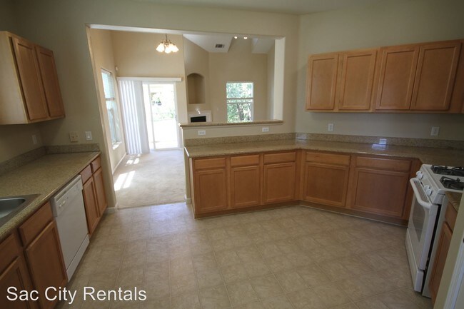 Building Photo - 2 br, 2 bath House - 5443 Tares Circle
