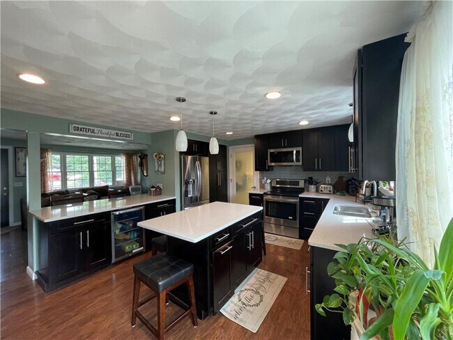 Foto del edificio - 580 Old Main St