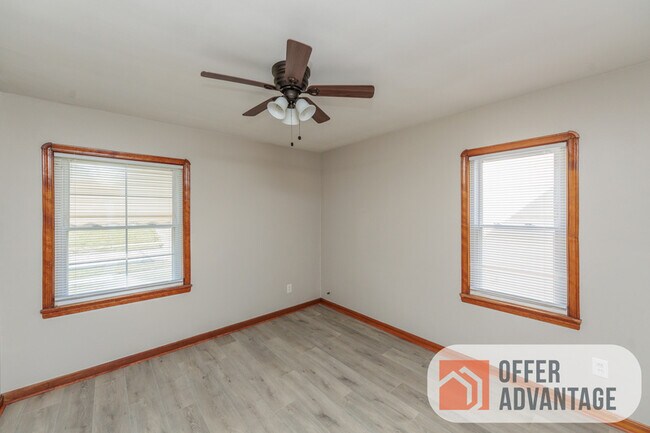 Foto del edificio - 3026 Torrington Ave