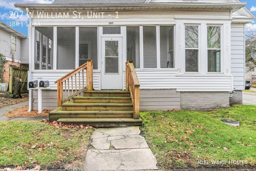 Primary Photo - 207 W William St