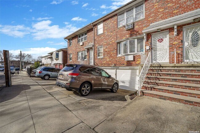 Foto del edificio - 138-30 Redding St