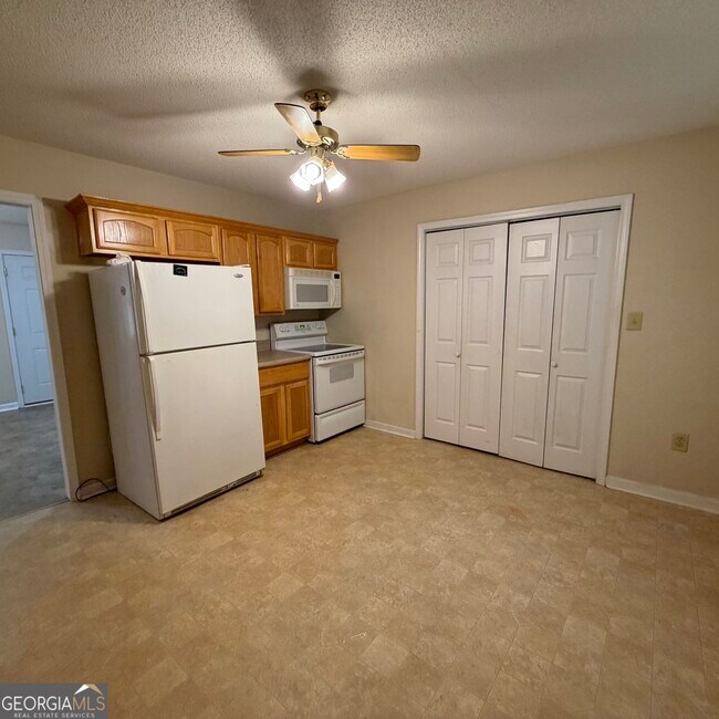 Foto del edificio - 1207 Edna Pl