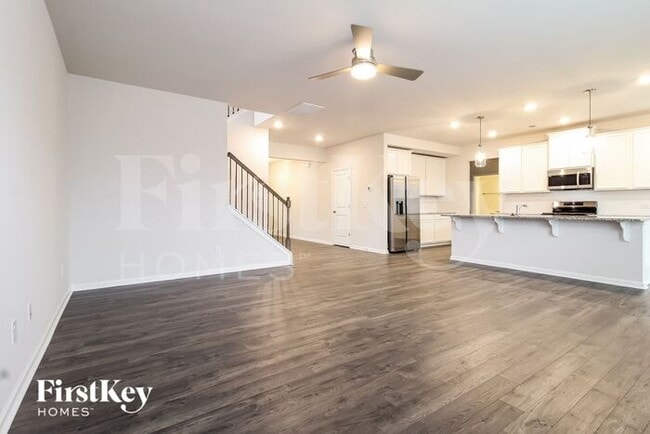 Building Photo - 469 Yoshino Cherry Dr