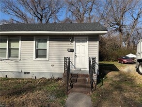 Building Photo - 241 Choate St